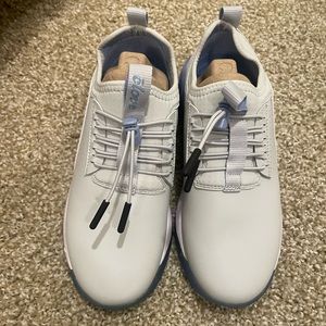 Brand New Classic Clove Sneakers